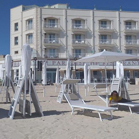 פורטו צ'זראו Hotel Paradise מראה חיצוני תמונה