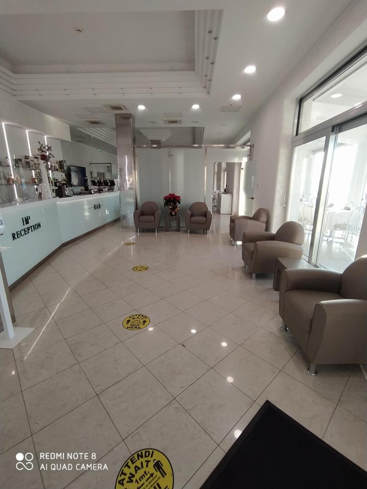 פורטו צ'זראו Hotel Paradise מראה חיצוני תמונה
