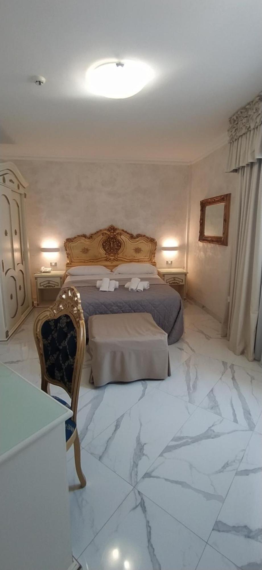 פורטו צ'זראו Hotel Paradise מראה חיצוני תמונה